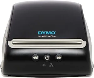 Zwarte Dymo LabelWriter 5XL labelprinter met stroomadapter