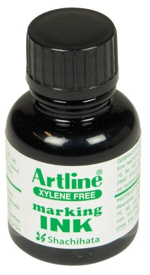 Flesje Artline navulinkt zwart van 20 ml voor permanent markers