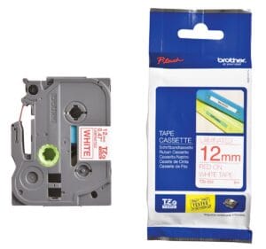 Rol Brother TZe tape van 12 mm met rode opdruk op witte achtergrond