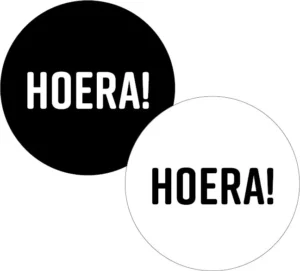 KP etiket "Hoera!", diameter 40 mm, 2 varianten, rol van 250 stuks — fantasiesticker