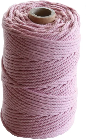 Streng lichtroze macramétouw twine thick van katoen, 70 m
