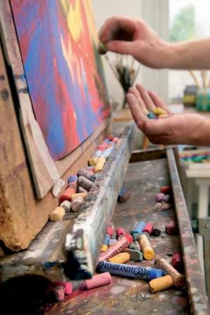 Rembrandt softpastels, doos met 15 pastels — detail 2
