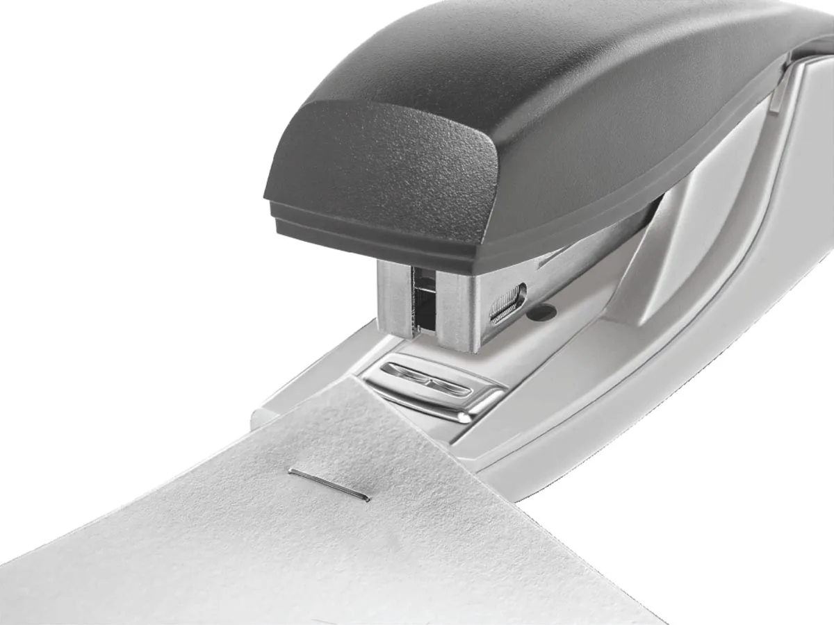 Leitz NeXXt Recycle mini nietmachine, groen — detail 4