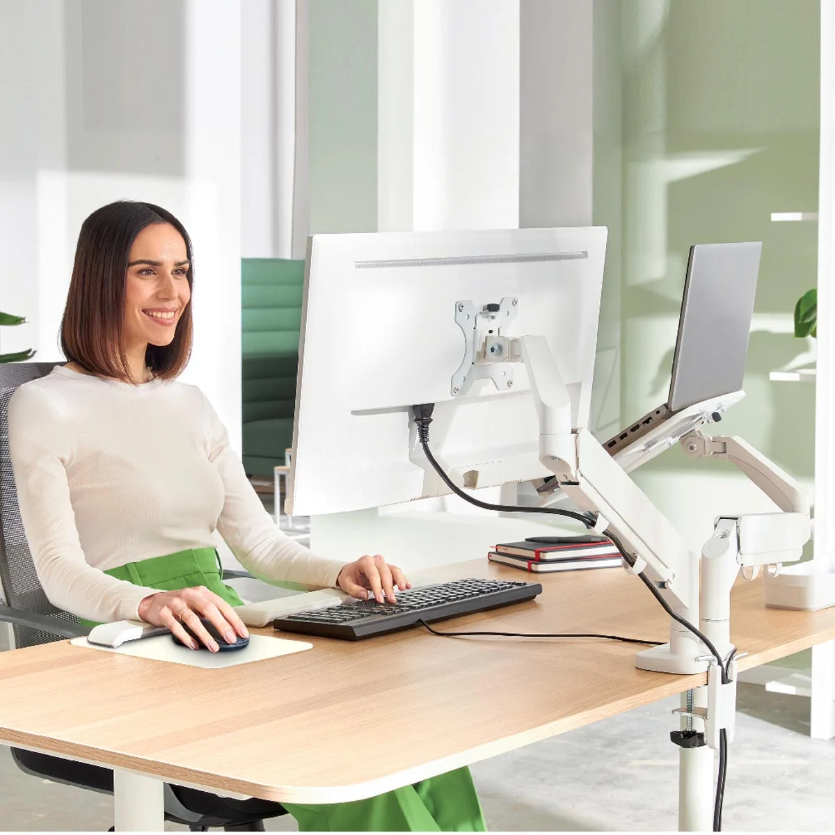 Leitz Ergo ruimtebesparende monitorarm, dubbele arm met 1 laptoparm, lichtgrijs — detail 7
