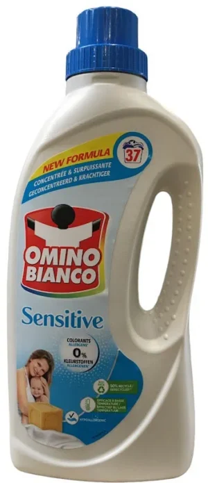 Fles Omino Bianco Sensitive wasmiddel van 1,48 liter met 37 doseringen