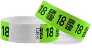 Combicraft polsbandjes Tyvek, don't drink and drive, 18, groen, pak van 100 stuks — feestartikel