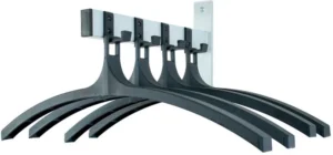 V-part wandgarderobe, 4 haken met hangers — kapstokken en parapluhouders